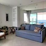 Encantador Sea Front Flat Com Servicios